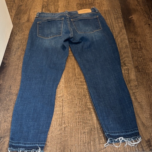 Lucky Brand Women's Medium Mid Rise Crop Ava Jeans Frayed Hem 27 / 4 Jeggings - Picture 7 of 7